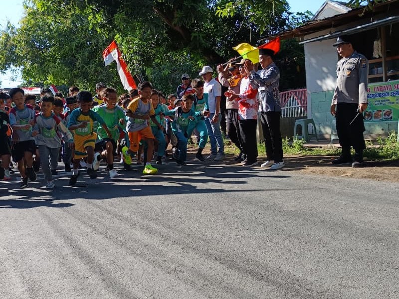 Juara Lomba Lari Jauh