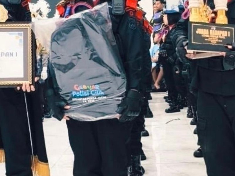 JUARA HARAPAN 1 POLISI CILIK